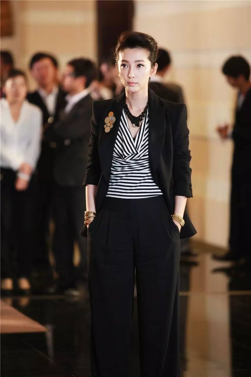 唐嫣阔腿裤神似婴儿连体服|唐嫣|刘诗诗|小宋佳