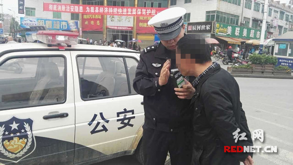 喝二两小酒提神 隆回摩托车司机涉醉驾被查