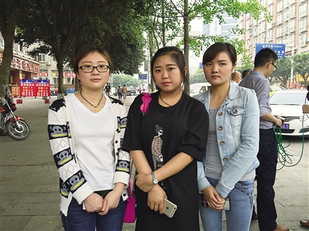 参与救人的黄晓秘、杨莉和汪澜芳记者