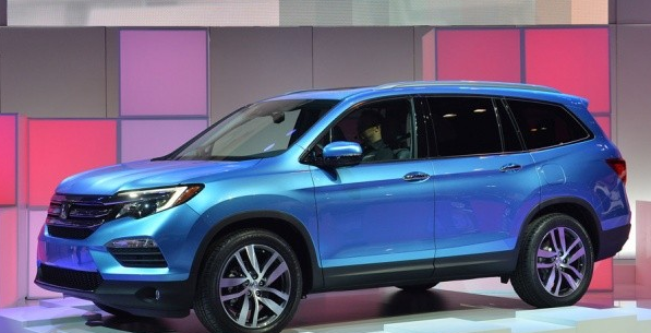 5.1假日7座以下小型客车免费通行 那8座呢