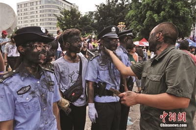 新街口大厦起火,3分钟烧了20层 楼下的人急了