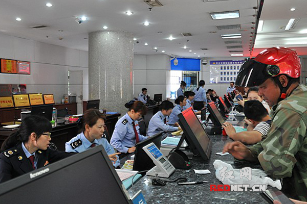 【怀化】怀化鹤城区营改增首个工作日运行平稳