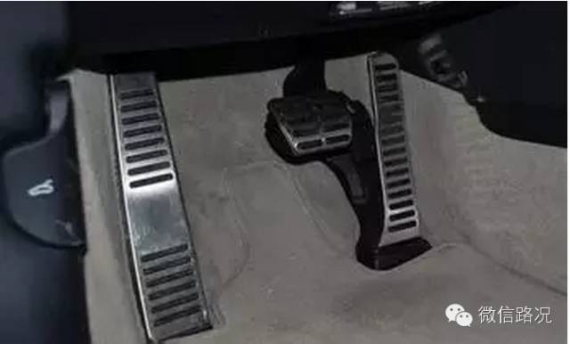 手挡和自动挡应该分别在多少转速升档?