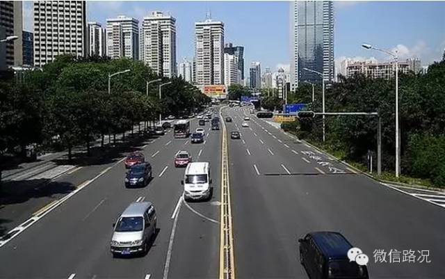 手挡和自动挡应该分别在多少转速升档?