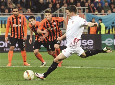 塞维利亚七夺欧联杯冠军 nUn5-fxrunru8859267.jpg