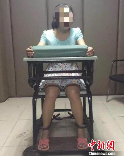 海口一女司机毒驾套牌车顶协警3公里 22天后归