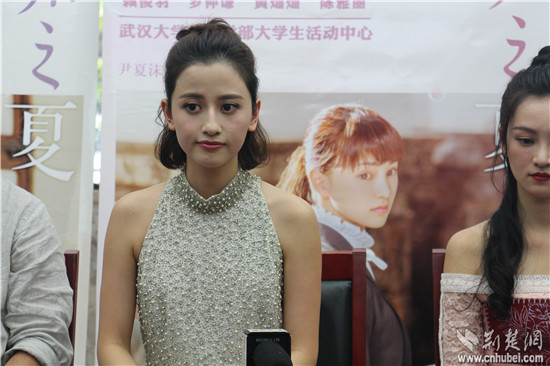 《泡沫之夏》:黄灿灿做事有女神范 陈雅丽演小