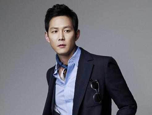 型男李政宰和bigbang里TOP是至亲？坏大叔经历好励志