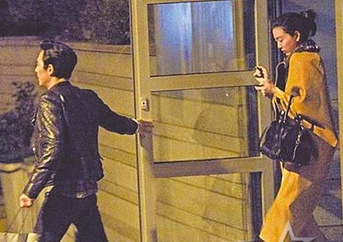 型男李政宰和bigbang里TOP是至亲？坏大叔经历好励志