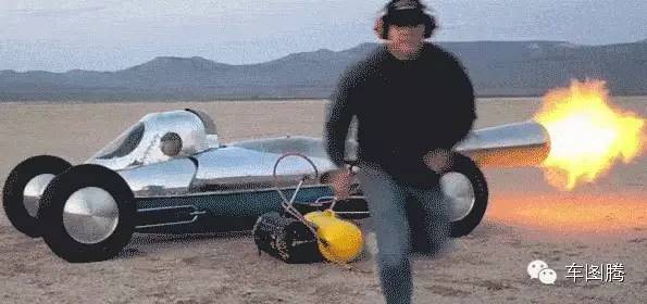 汽车排气管为什么会长在屁股上?