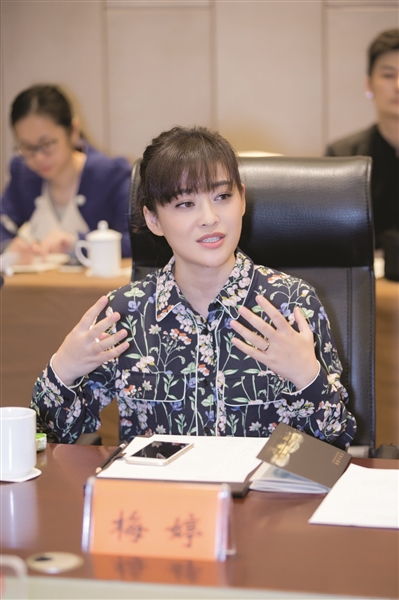 梅婷回南京为江苏大剧院出谋划策