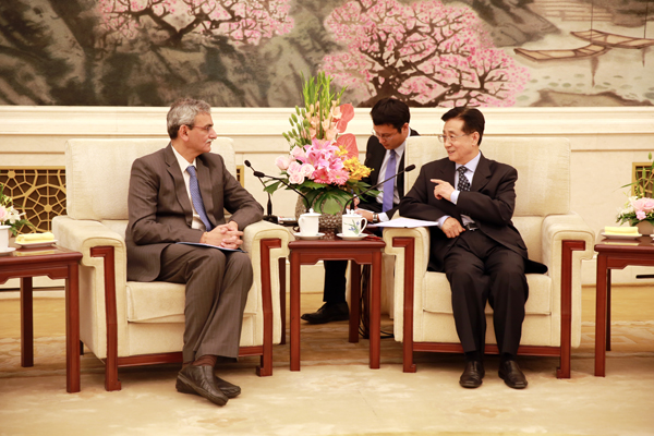 赵洪祝会见印度中央监察委员会主席