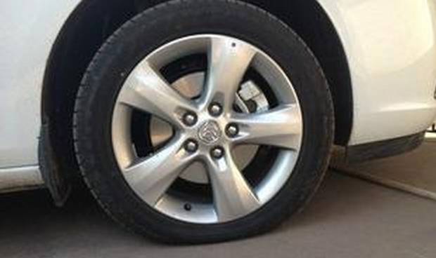 胎压正常,轮胎却总亏气,这是为什么?