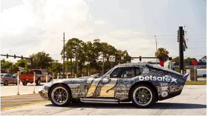 看了这场车赛,才明白天朝超壕们有多普通