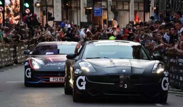 看了这场车赛,才明白天朝超壕们有多普通