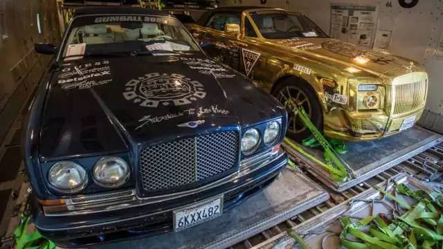 看了这场车赛,才明白天朝超壕们有多普通