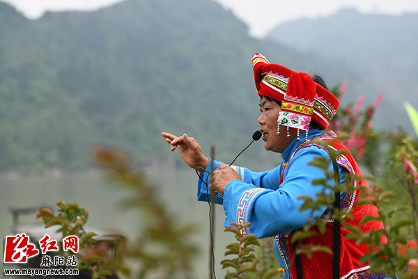 划竹筏对山歌