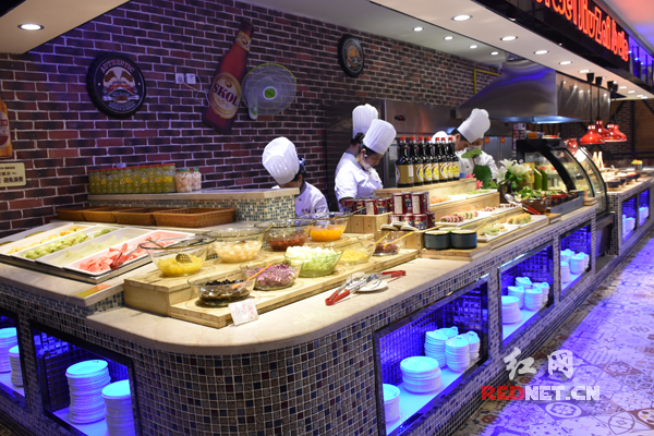 素素挑食记:性价比超高的吉布鲁牛排海鲜自助