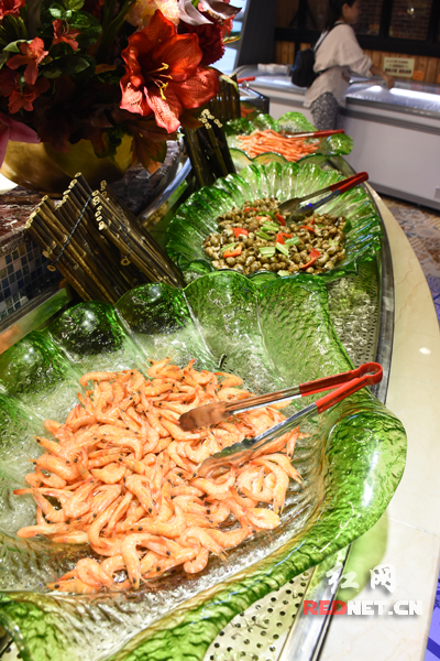 素素挑食记:性价比超高的吉布鲁牛排海鲜自助