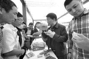 扫码送188元红包?5万元60天收益2000?骗局!