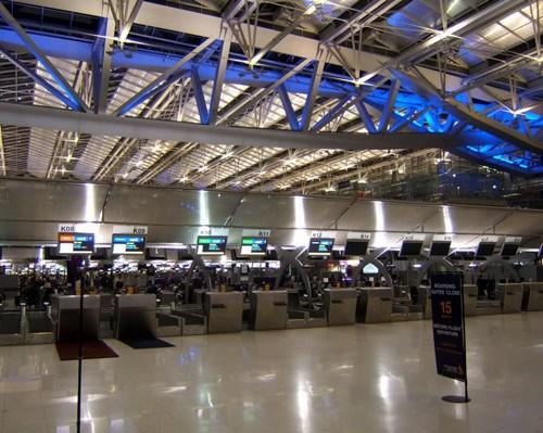 泰国警方严查带团导游 为中国游客提供优质服