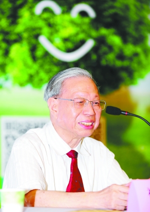 皮肤圣手禤国维:松针灵芝防脱发最妙