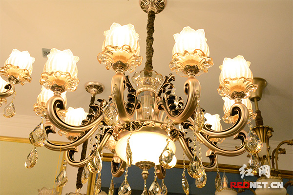 漂亮的灯推荐 UfUc-fxsmeif4767323.jpg