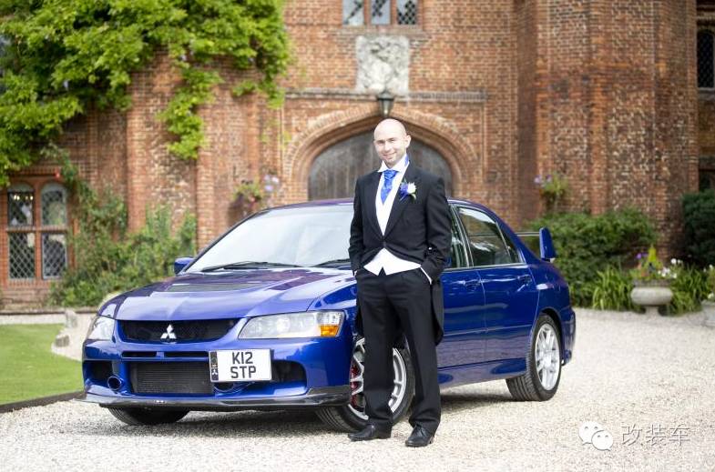 史上最有情怀的婚车队 放眼望去全是战神