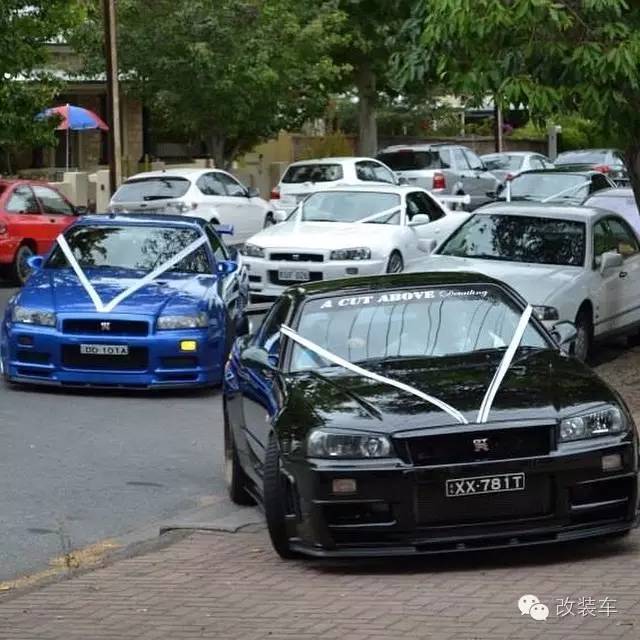 史上最有情怀的婚车队 放眼望去全是战神