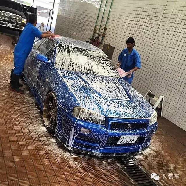 史上最有情怀的婚车队 放眼望去全是战神