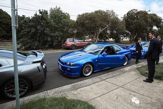 史上最有情怀的婚车队 放眼望去全是战神