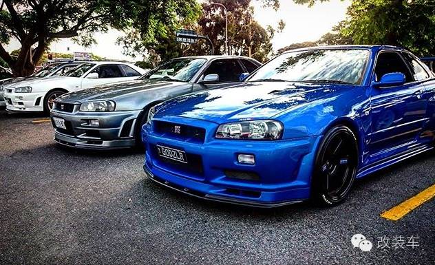 史上最有情怀的婚车队 放眼望去全是战神