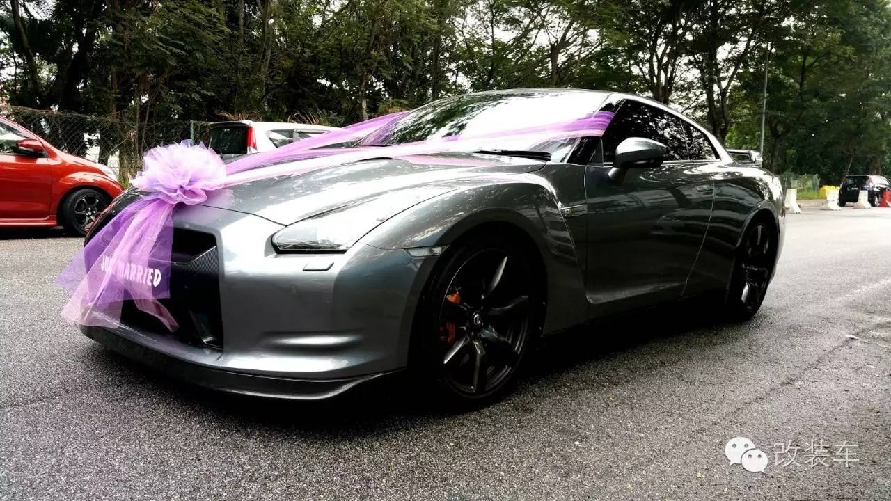 史上最有情怀的婚车队 放眼望去全是战神