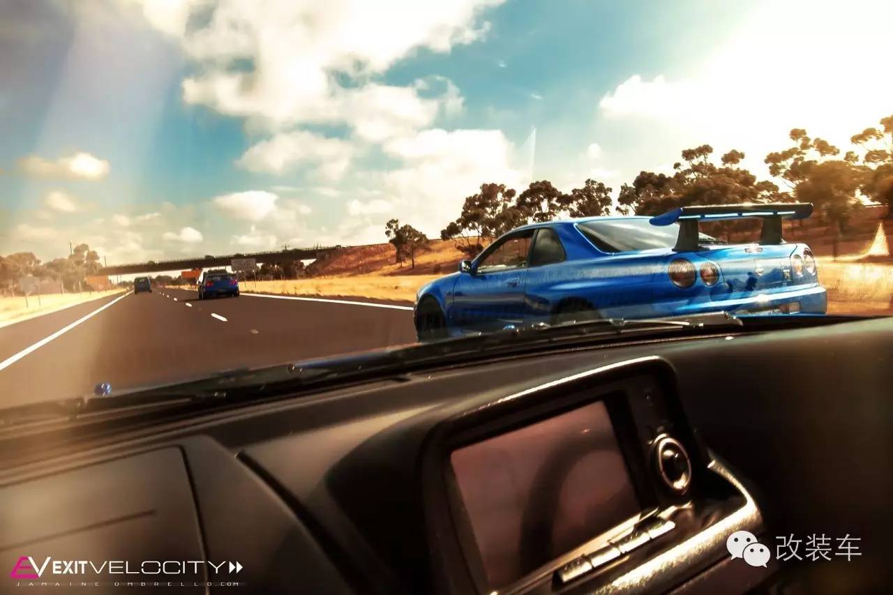 史上最有情怀的婚车队 放眼望去全是战神