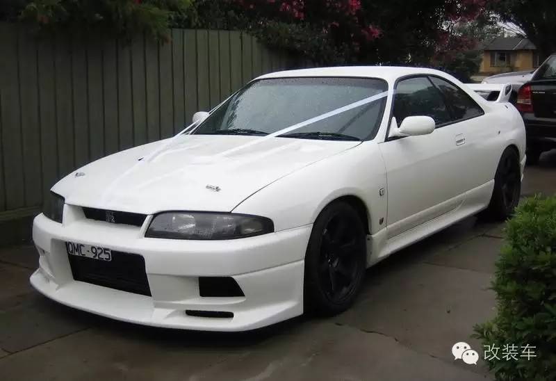 史上最有情怀的婚车队 放眼望去全是战神