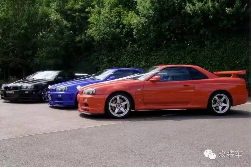 史上最有情怀的婚车队 放眼望去全是战神