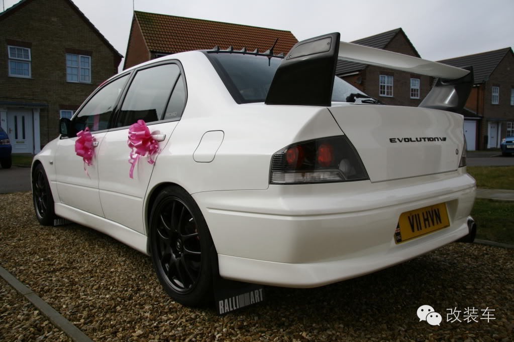 史上最有情怀的婚车队 放眼望去全是战神