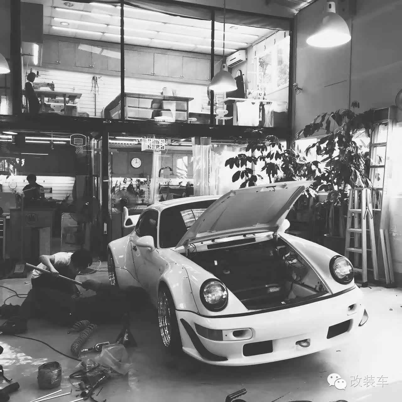 这位大师又来中国了,不认识的还以为...