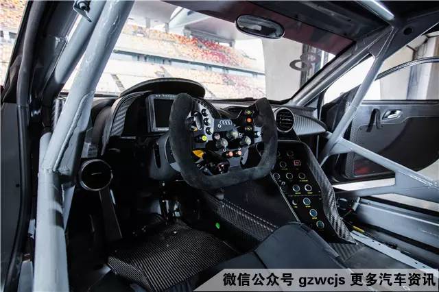 布加迪超跑被吊打 迪拜土豪也开不上此车