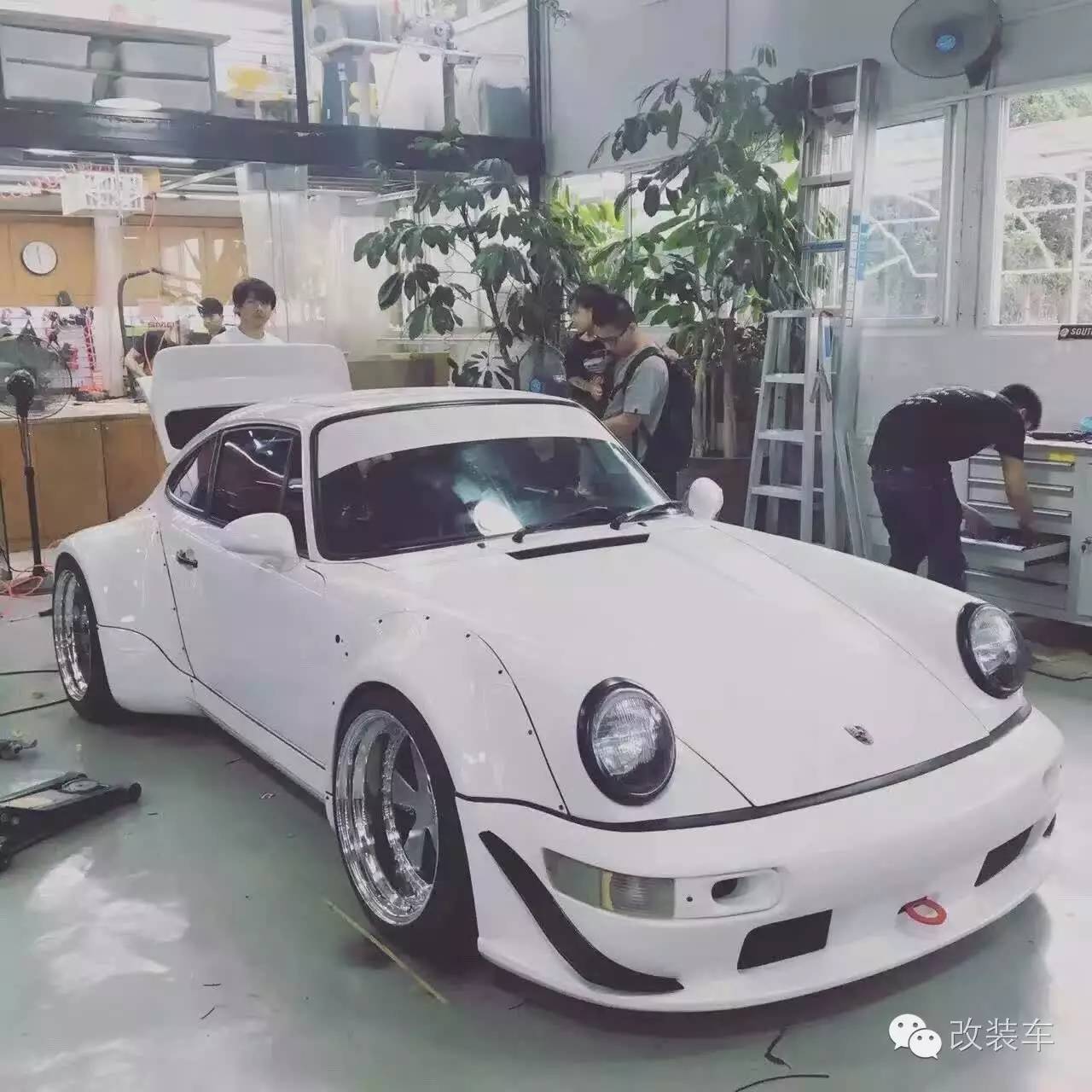 这位大师又来中国了,不认识的还以为...