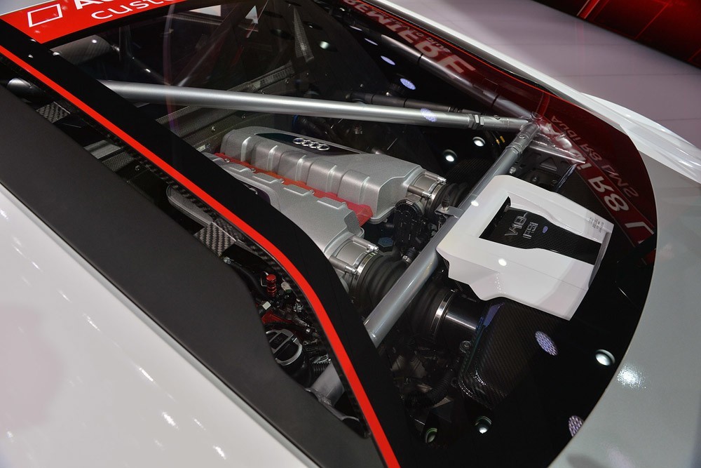 黑科技 | 揭秘赛车奥迪R8 LMS