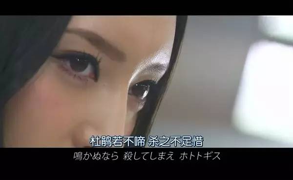 编辑区添加图片模板,点击图片区域可以更换图片。