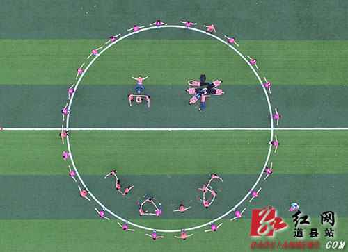 道县高三学子笑脸迎高考