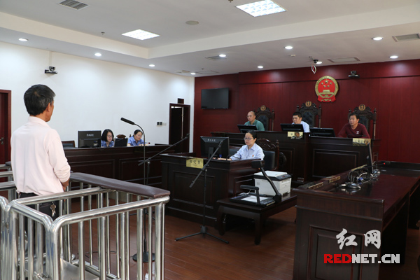 无证驾驶无号牌摩托车 资兴醉驾男子被判拘役