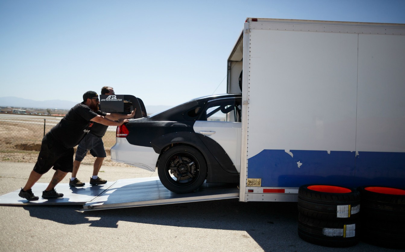 疯了 帕萨特换V8引擎 改后轮驱动