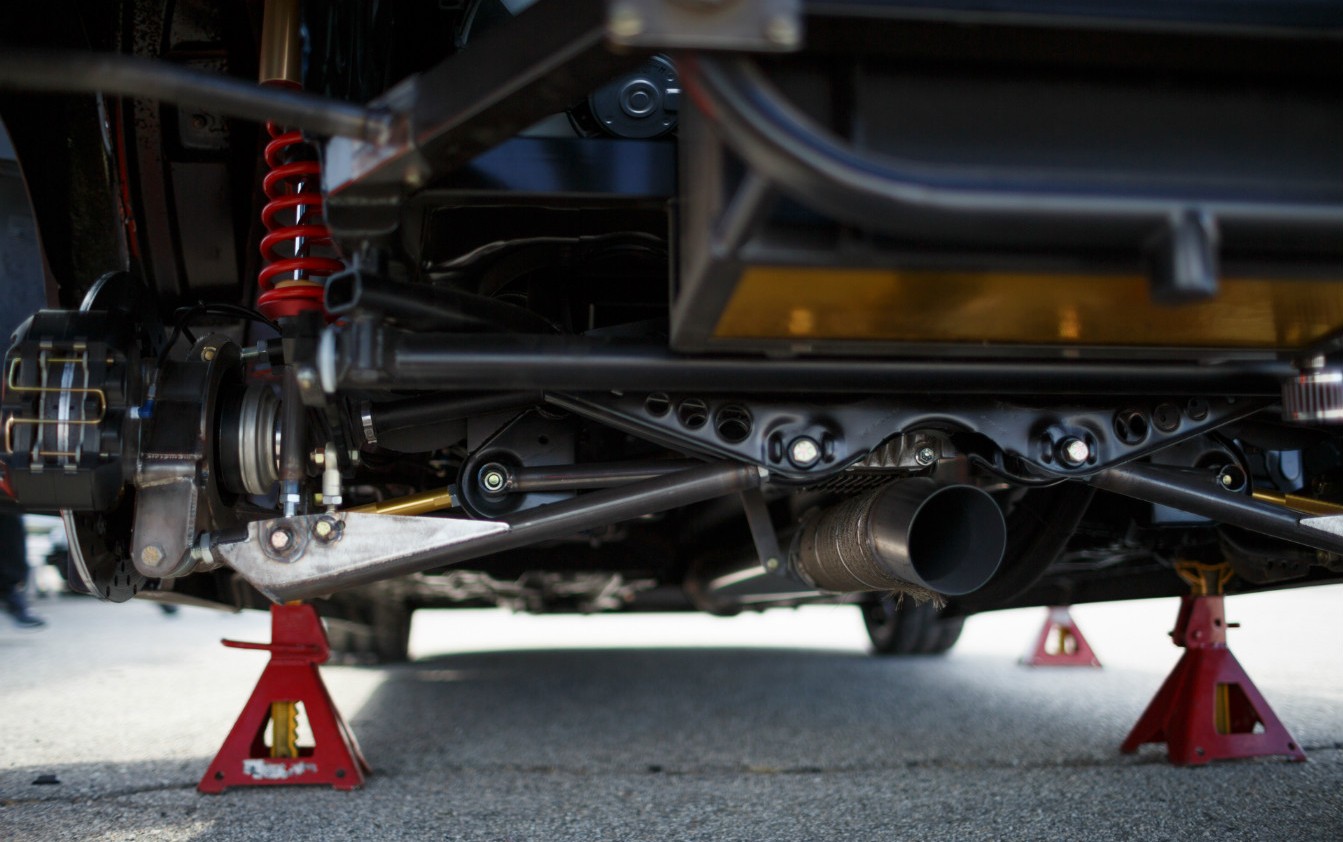 疯了 帕萨特换V8引擎 改后轮驱动