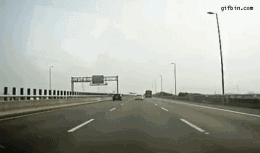 血的教训!女司机竟然把自己轧死了......