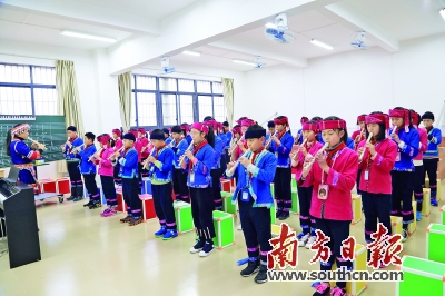 建立督查和责任追究机制将创现列入年终考核