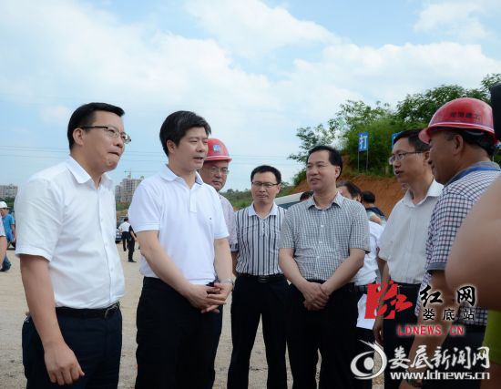 娄底市委书记李荐国到新化,涟源,双峰调研娄底大道建设