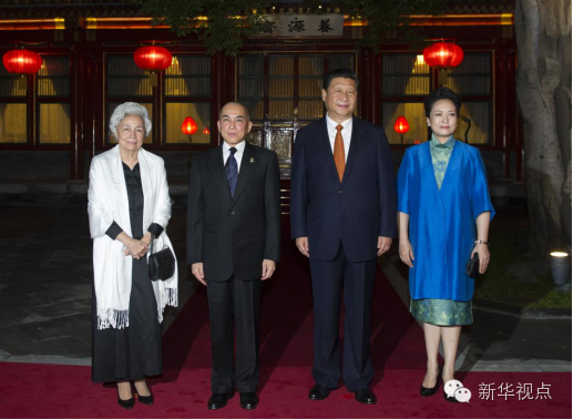 2014年9月25日晚，国家主席习近平在北京钓鱼台国宾馆会见柬埔寨国王西哈莫尼和太后莫尼列。习近平主席夫人彭丽媛参加会见。新华社记者 谢环驰摄
